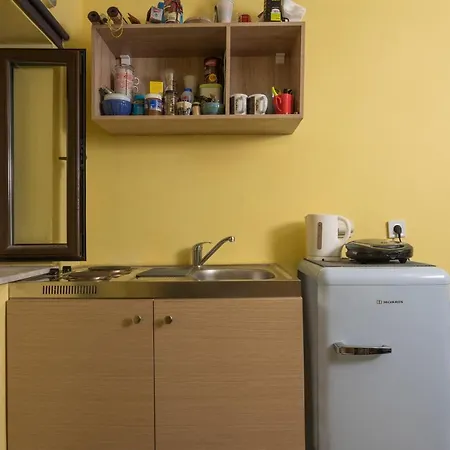 Splatzia Central Cozy Studio Apartment